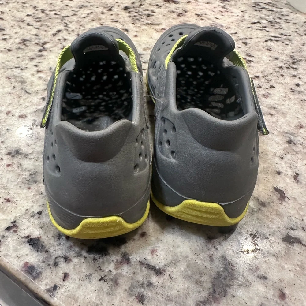 Merrell Kids Gray and Yellow Water Shoes with Strap